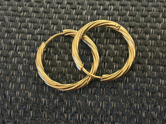 Créoles rondes torsadées